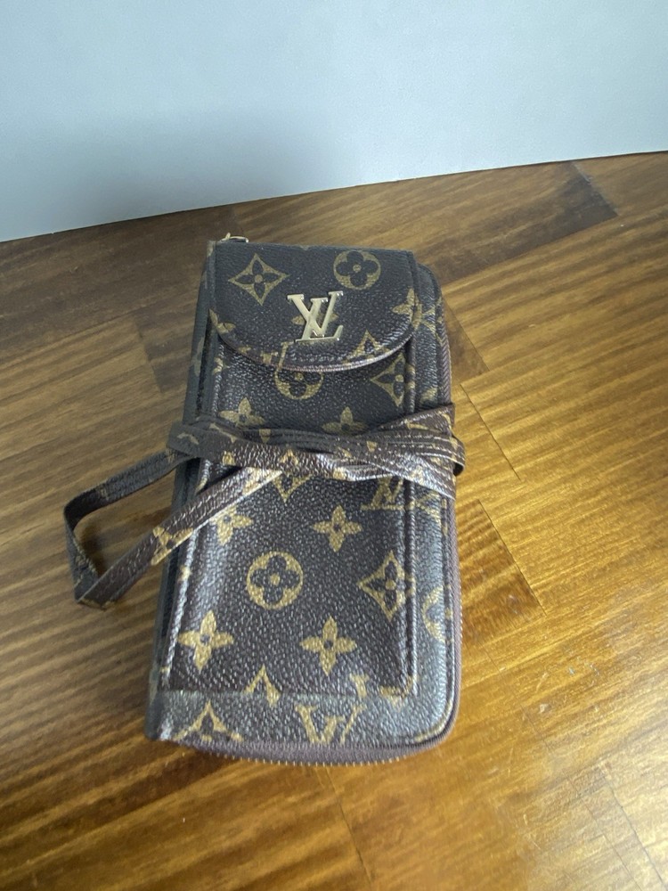 Telephone International Cell Case in Monogram Canvas Women’s Wallet with Strap