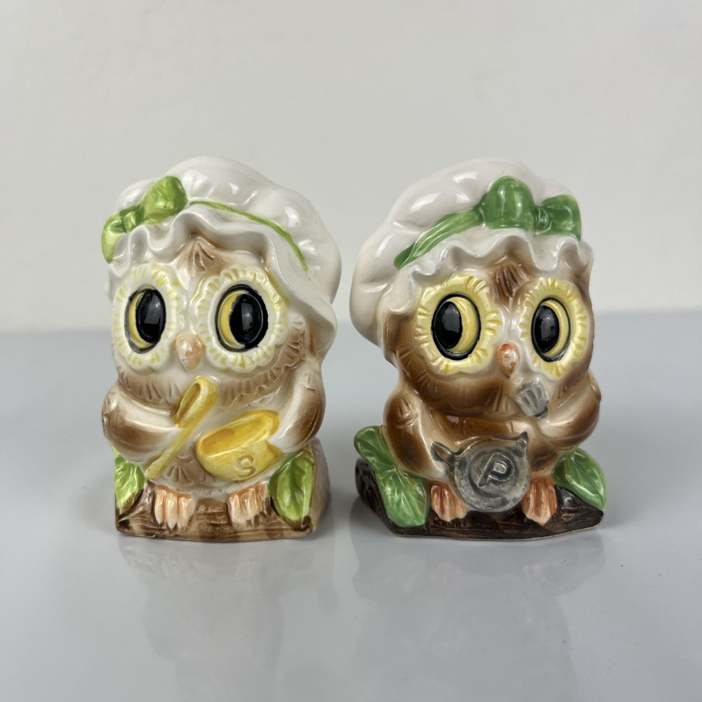 Vintage Anthropomorphic Owl Salt & Pepper Shakers Made in Japan - Used/Good