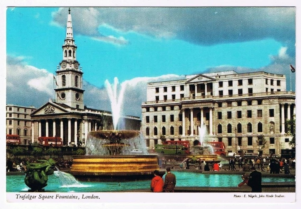 England UK  Postcard London Trafalgar Square Fountains