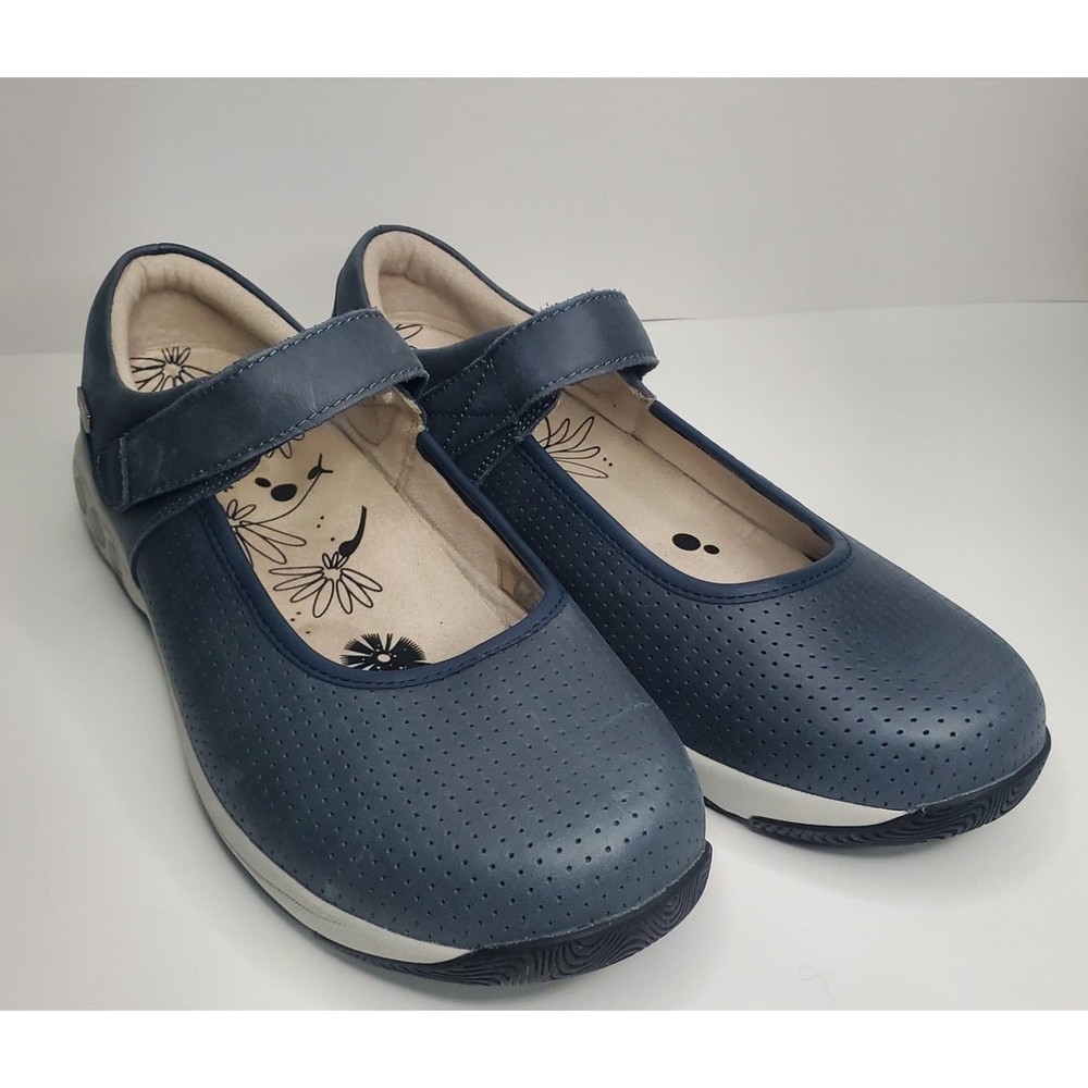 Therafit Blue Leather Mary Jane style shoes with strap. Size 10.5-11