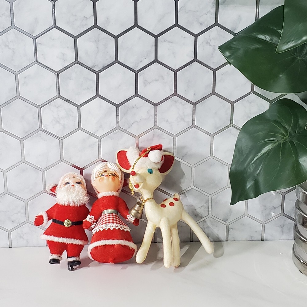 Vintage Flocked Plastic Santa and Mrs Claus Kissing with A Reindeer Holiday