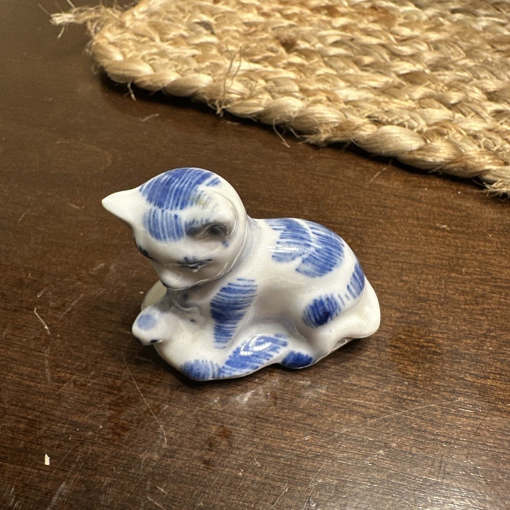 Vintage DELFT Blue Small Miniature Cat Porcelain Figurine