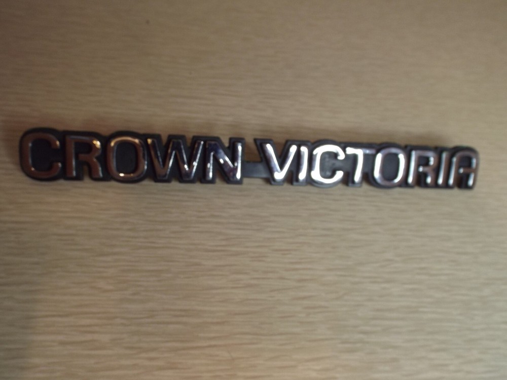 Emblem Crown Victoria Trunk Lid Deck 95 Ford Badge Ornament Trim 1995 LX Police