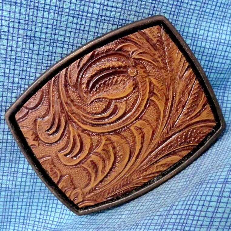 Classic Cowgirl Western Belt Buckle Cowboy Scroll Faux Leather Inlay Vtg .TAZ689
