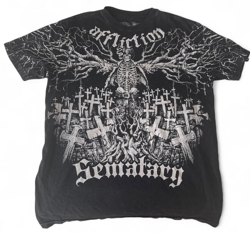 Affliction  Haunted Mound Sematary Grave Man T Shirt (medium)