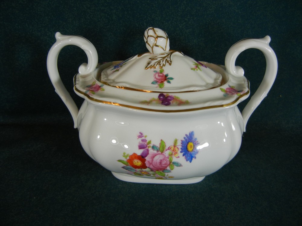 Copeland Spode Carolyn Pattern Number Y6987 Bone China Floral Sugar Bowl & Lid