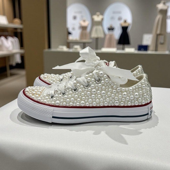 Converse Women’s All Star White Pearl Ribbon Lace Up Sneakers Shoes Size 5.5