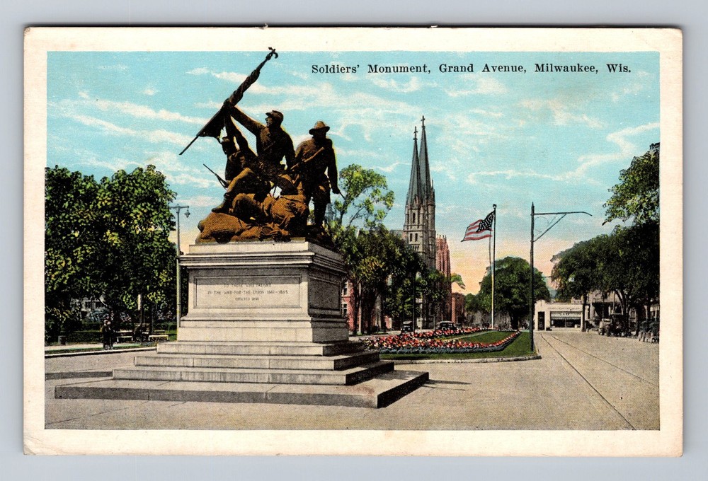 Milwaukee WI- Wisconsin Siers Monument Grand Avenue Vintage Postcard