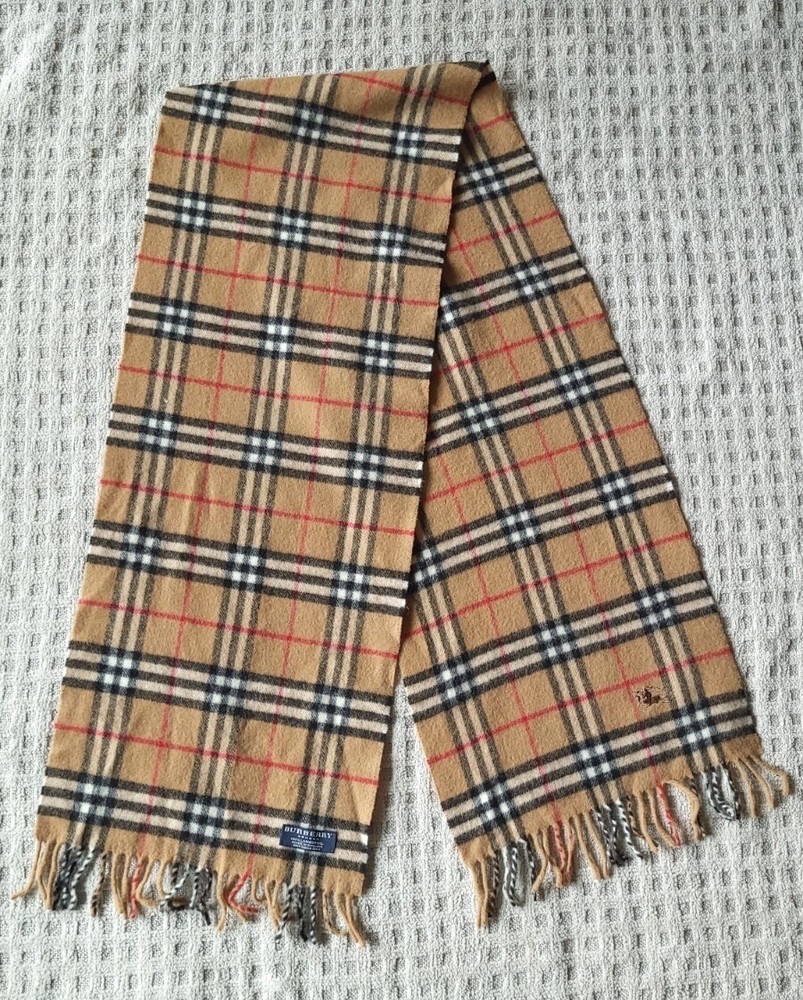 Burberry 100% Lambswool Scarf Made in England Classic Luxury
