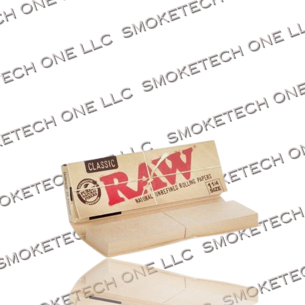 RAW Classic Connoisseur 1 1/4 Rolling Papers for Perfect Rolls