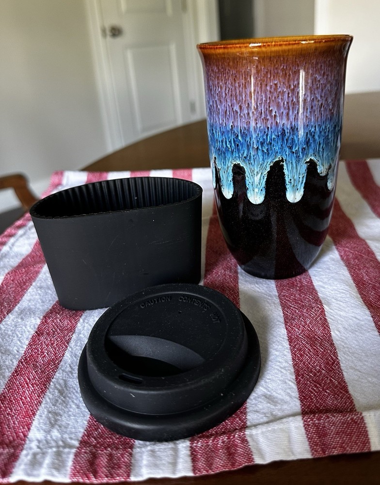 Nova Ceramics  16 Oz Beautifully Glazed With Silicone Sleeve And Lid, New