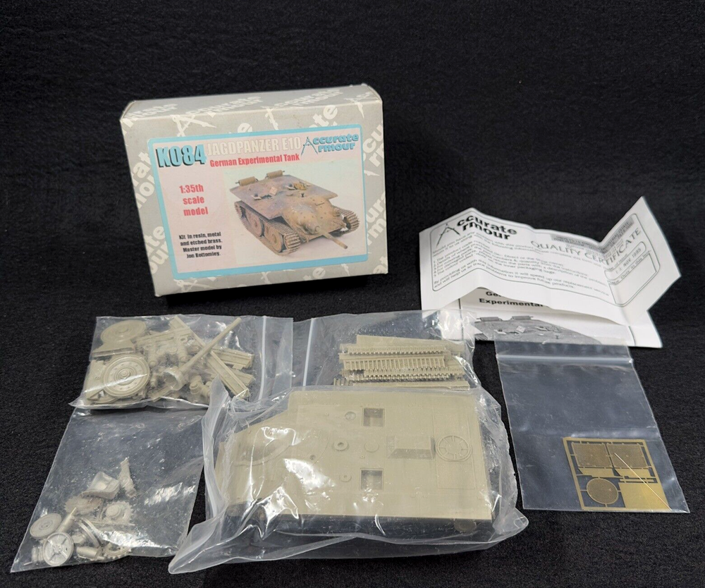ACCURATE ARMOUR K084 Experimental JagdPanzer Tank Dest 1:35 Full Kit 1995 NEW OB-image