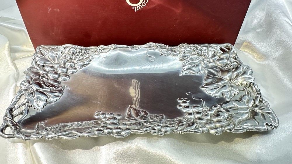 Vintage Arthur Court Grape Bread Tray 6