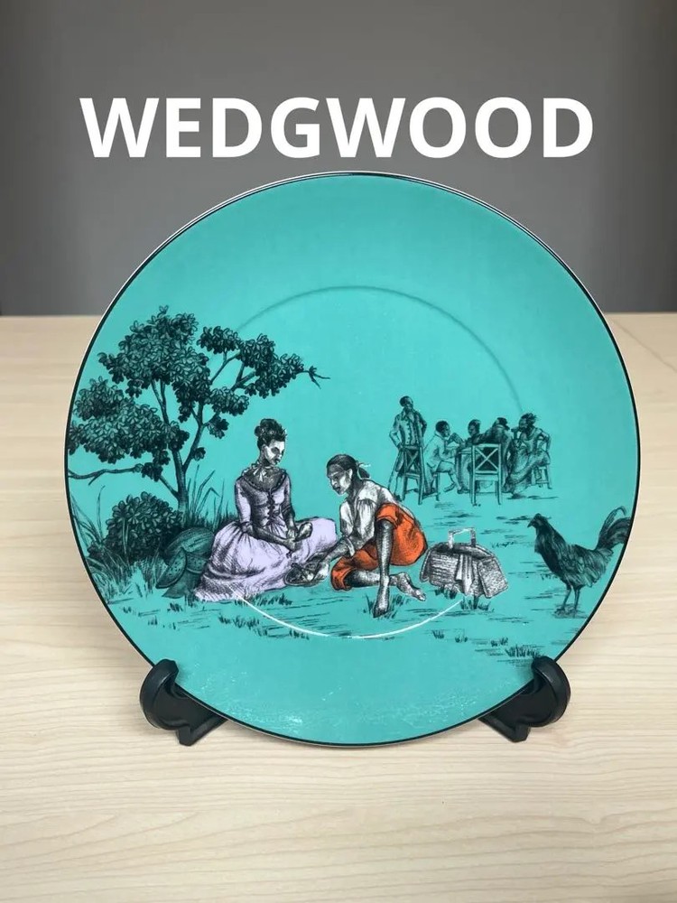 Wedgwood Sheila Bridges Vanity Accent Plate picnic 20cm Rare Thailand Used