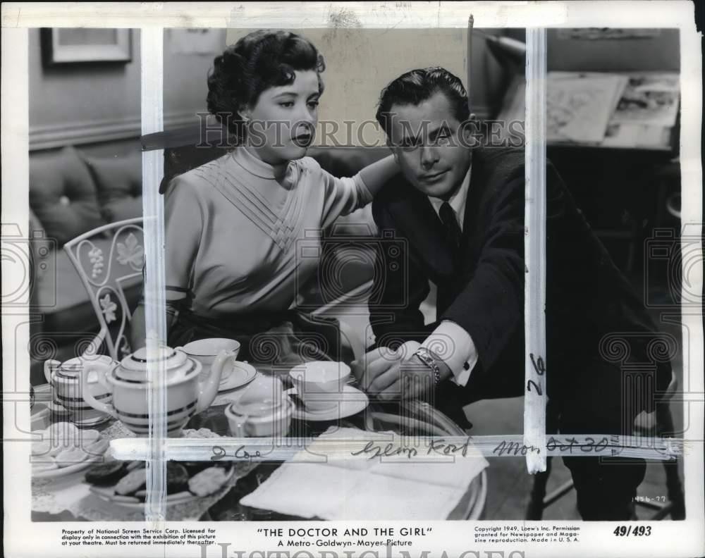 1949 Press Photo Actors Gloria DeHaven & Glenn Ford in 