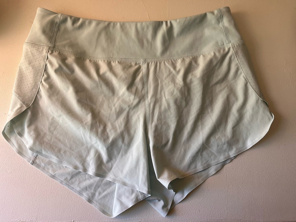 Athleta Run With It Short 3.5 Inch Medium Light Mint Green
