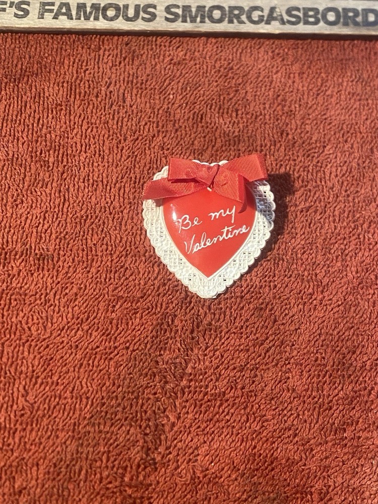 Beautiful Vintage 30s 40s Red Celluloid Be My Valentine Sweet Heart Pin Brooch
