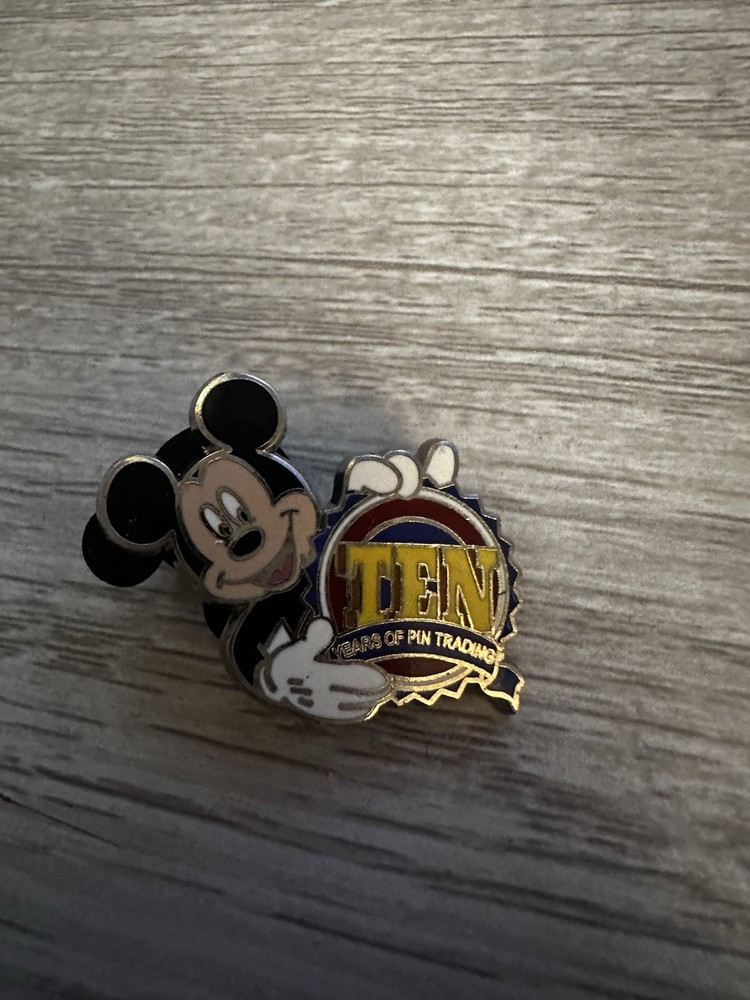 Disney 2009 WDW 10th Anniversary Mickey Mouse Collectible Trading Pin U2-73015