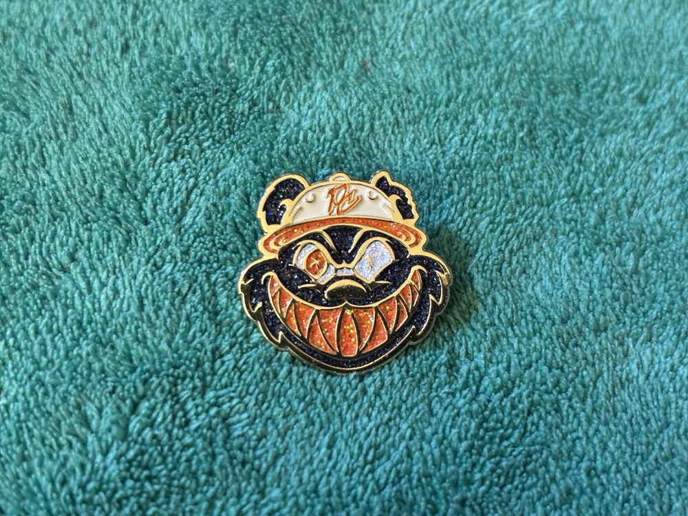 Pinzcity Black Glitter Orange 🍊 Grill Scare Bear Gold Hat Pin