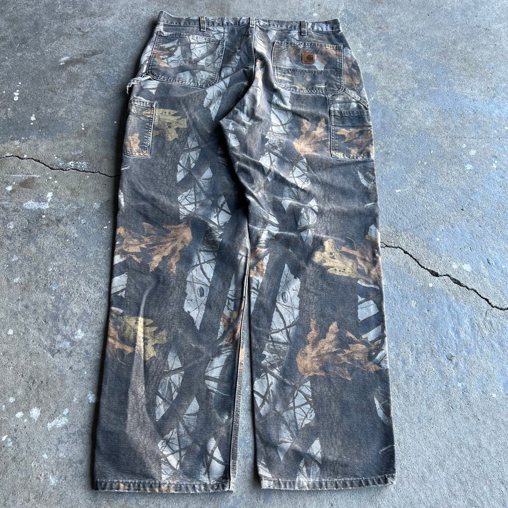 Vintage Y2K Carhartt Realtree camo carpenter work pants