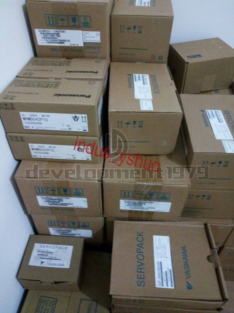 1PC NEW Yaskawa Servo Drive SGDM-01ADA-R