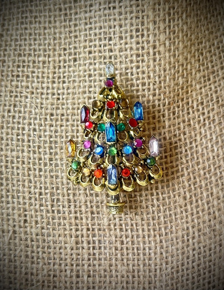 Vintage Rhinestone Christmas Tree Brooch/ Pin Signed Hollycraft