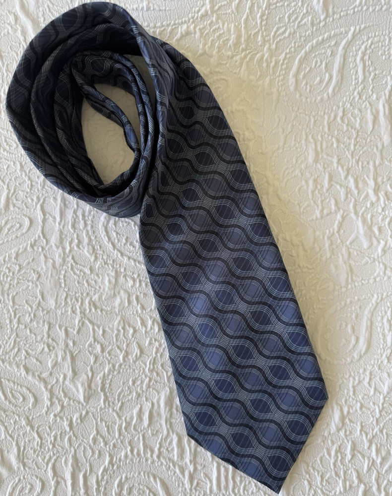 Kenneth Cole New York Men's Blue Gray Geometric 100% Silk Woven Handmade Tie