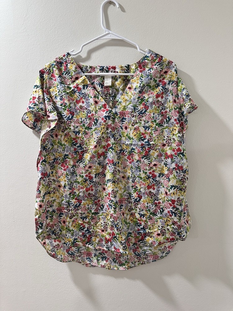 H&M Blouse Women's Medium 14 Multicolor Floral Short Sleeve V-Neck Top