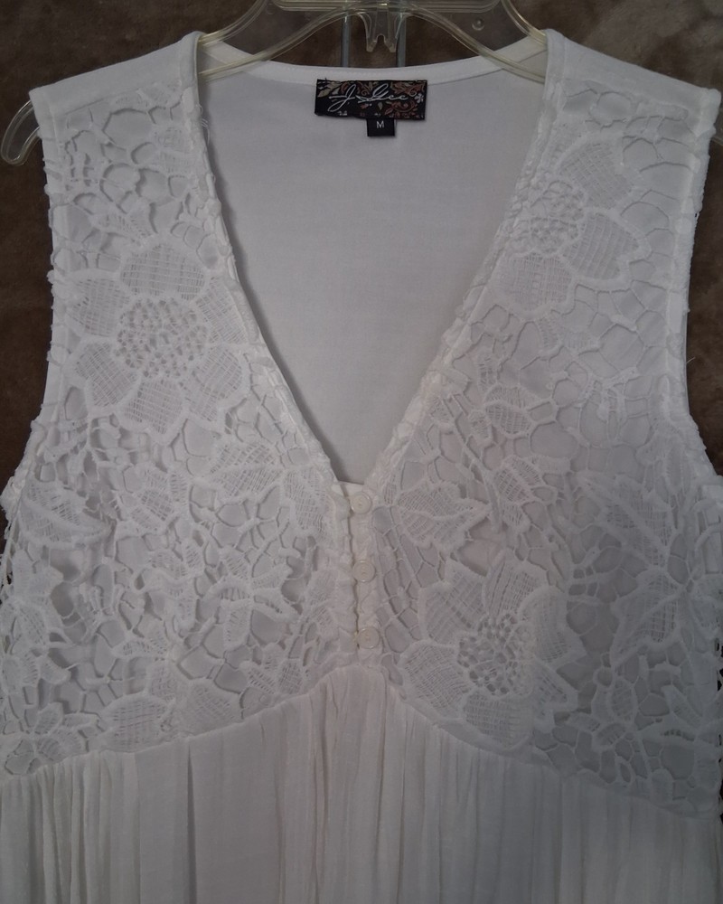 Solid white dress Wms Sz M. Lace Bodice, Lined, Maxi. Excellent Cond. J. Gee