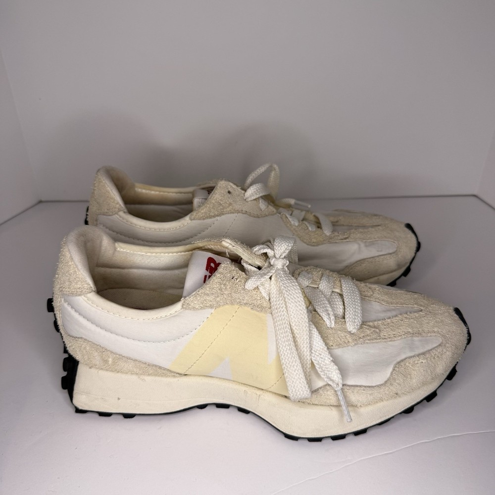 New Balance Women's 327 Sneaker, Angora/Sea Salt - Size 9