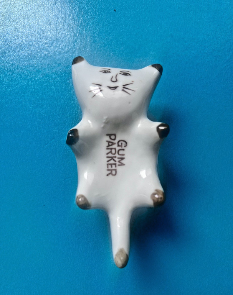 Vintage Antique Gum Parker Ceramic Cat Figurine Holder Desk Ornament Circa 1960s