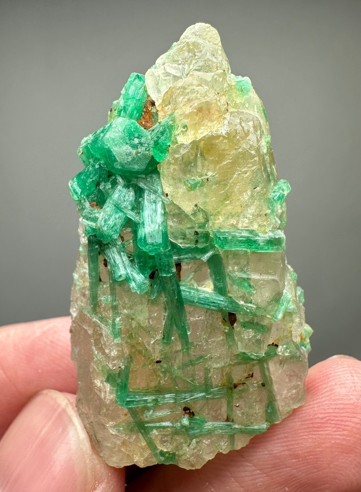 126 Ct. Full Terminated Top Green Emerald Crystals Cluster On Quartz @Afg