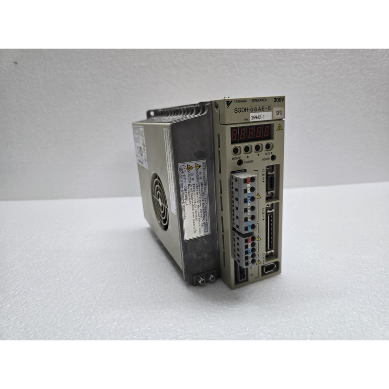 Yaskawa SGDH-08AE-S High-Performance Servo Amplifier (Drive)