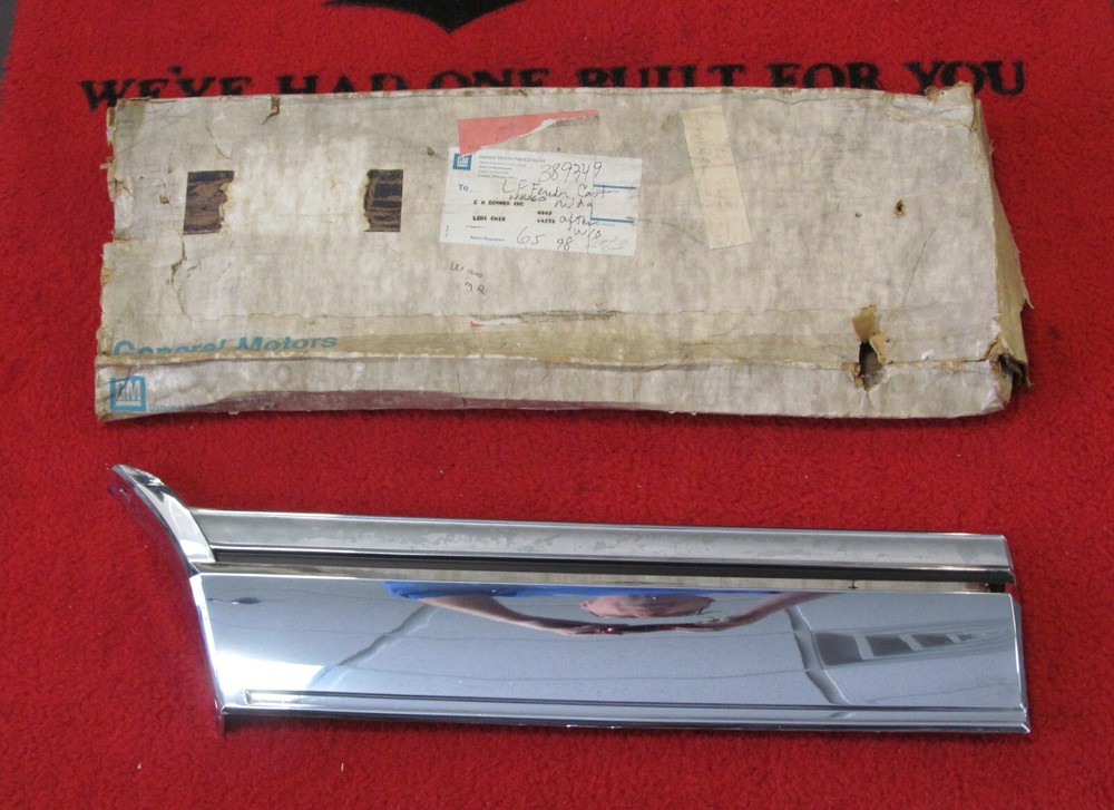1965 Oldsmobile 98 NOS GM Drivers Left Front Fender Chrome Molding # 389349