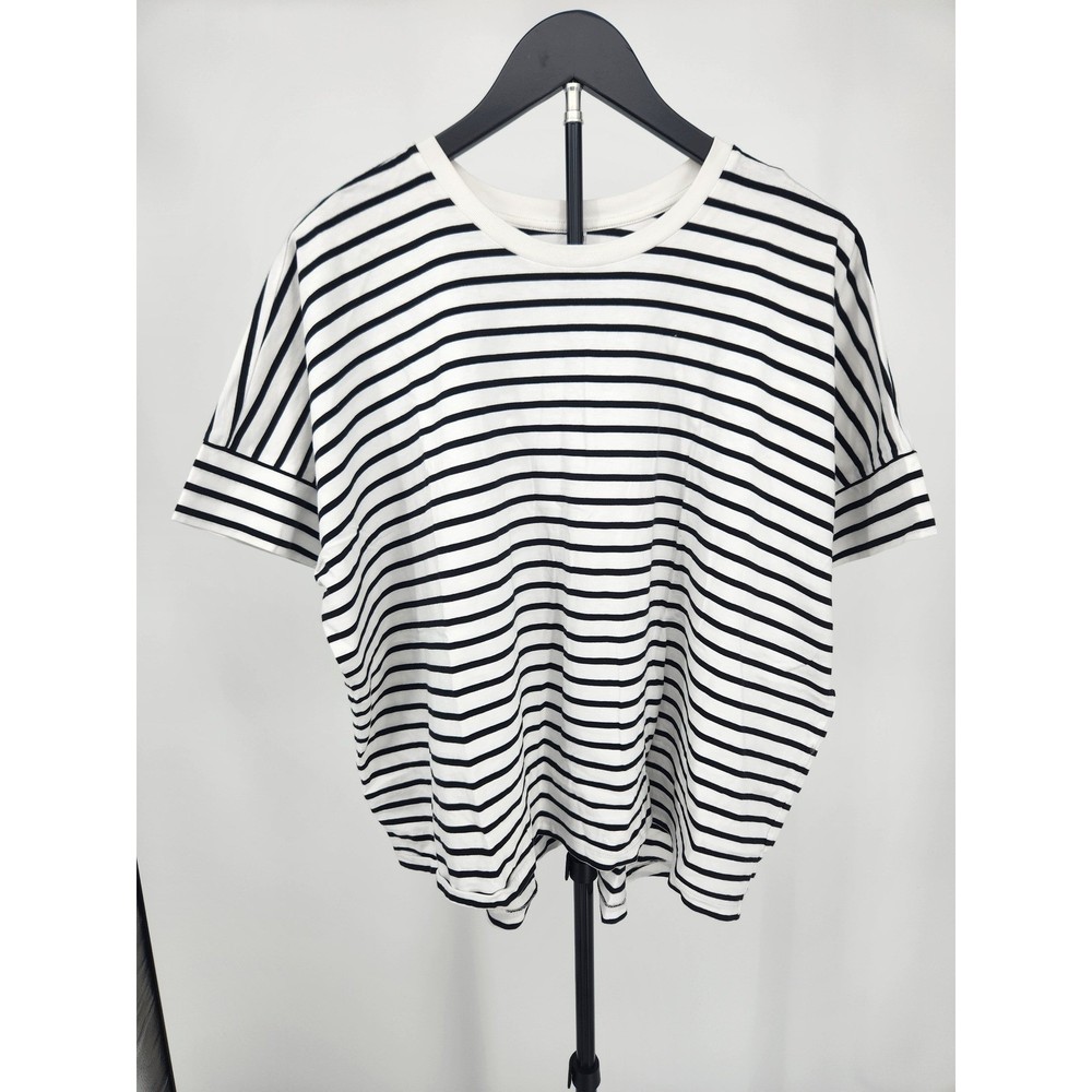 Uniqlo Striped Short Sleeve T-Shirt Black White Crew Neck Boxy Fit Mens Medium