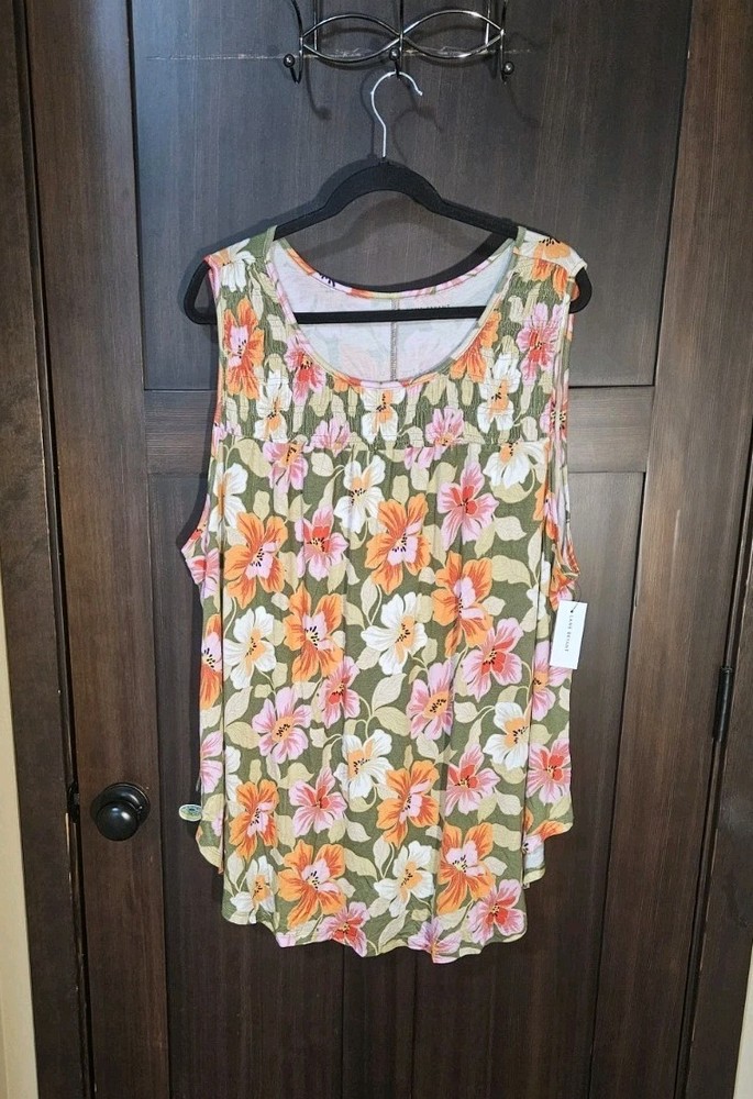 NWT Women's Plus Green Floral Stretch Knit Tank Blouse Top Size 26/28 4X