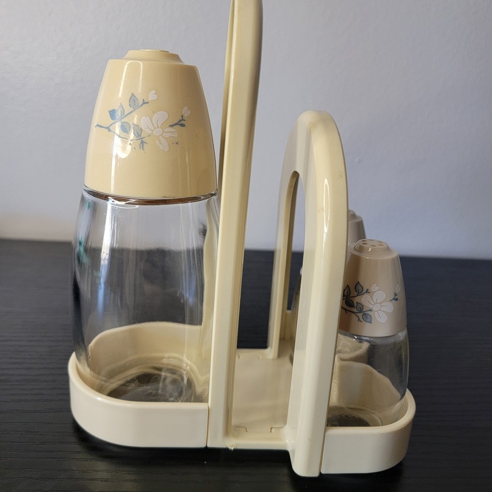 Vintage Gemco glass salt & pepper shakers & Sugar Jar Napkin