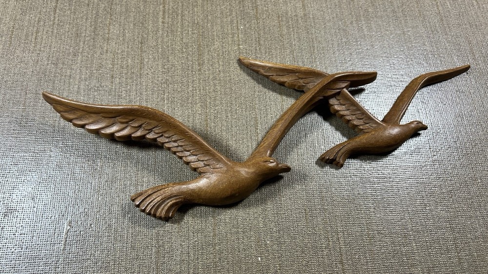 Vintage 1981 Homco Syroco Faux Wood Plastic Flying Seagulls Birds Wall Art Decor