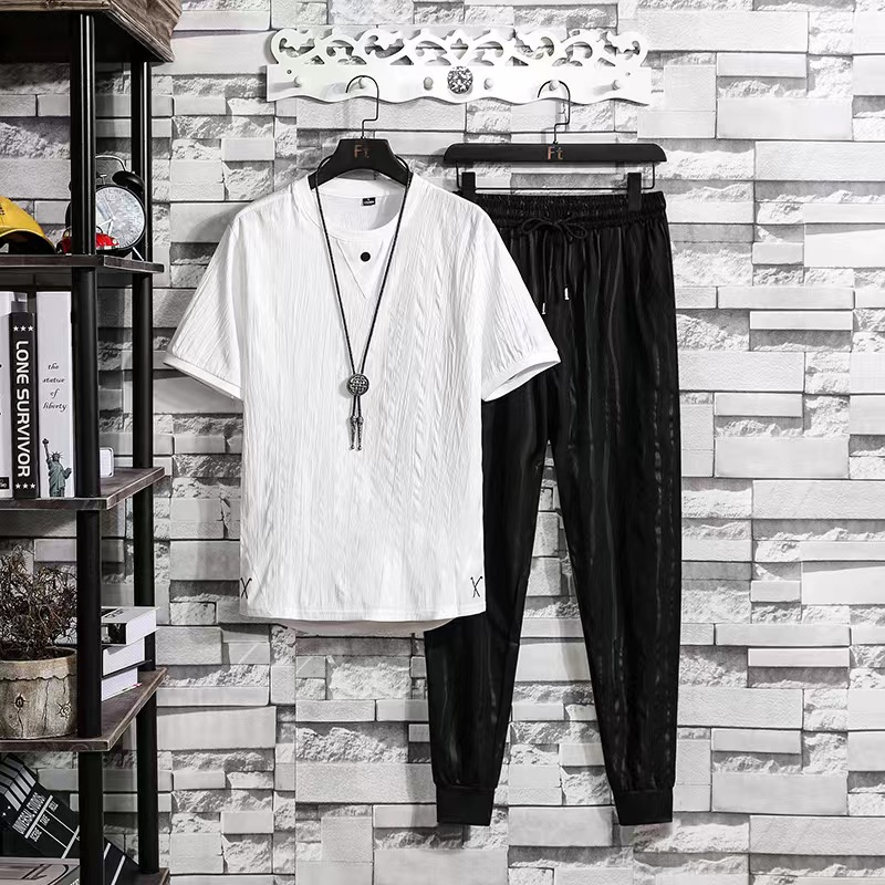 Men's Summer 2-Piece Casual Set Short Sleeve Tee & Wrinkle-Free Pants