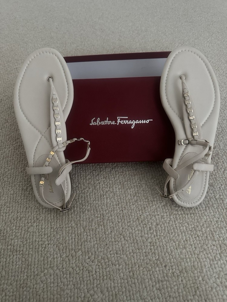 Salvatore Ferragamo Women's Sandal Size 9