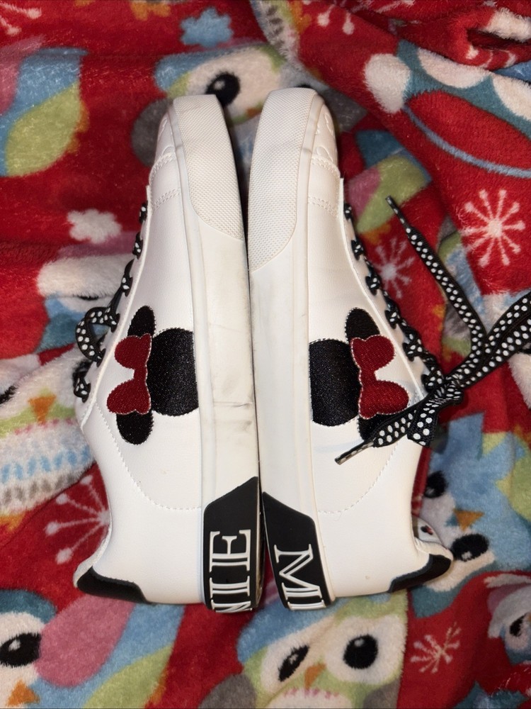 Minnie Mouse Ground Up Sneakers Low Top Court Size 6 1/2 Women’s
