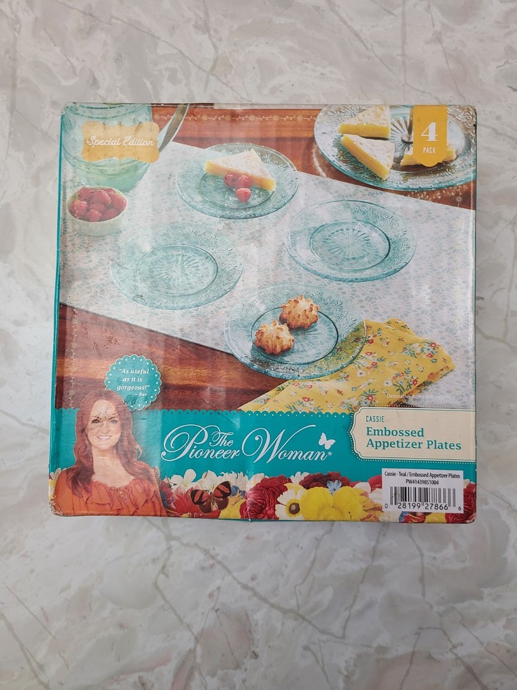 Pioneer Woman Cassie Teal 6 3/8” Embossed Appetizer Plate Set Of 4 W/ Box