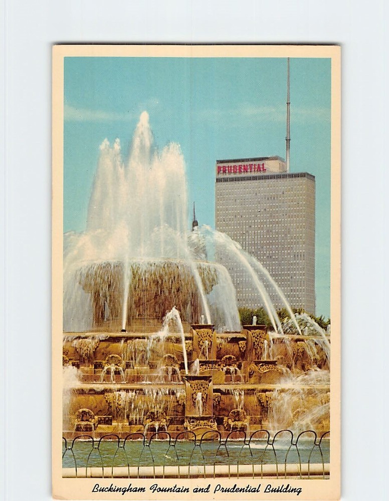 Postcard Buckingham Fountain & Prudential Building Chicago Illinois USA
