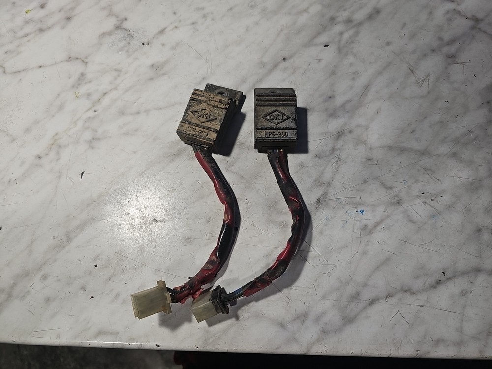 2x 1979- 82  CB750K cb900 cb1000 Spark Units 30400425154