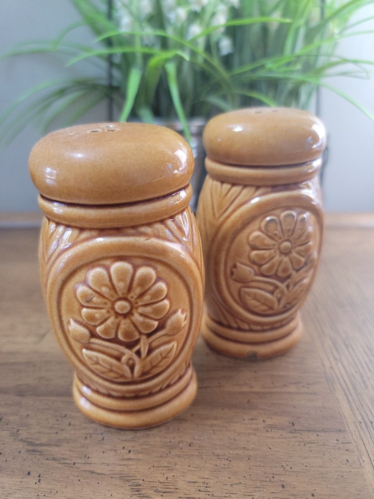 Set Pair 2 Vintage 70s Japanese Ceramic Glazed Floral Salt Pepper Shakers 4