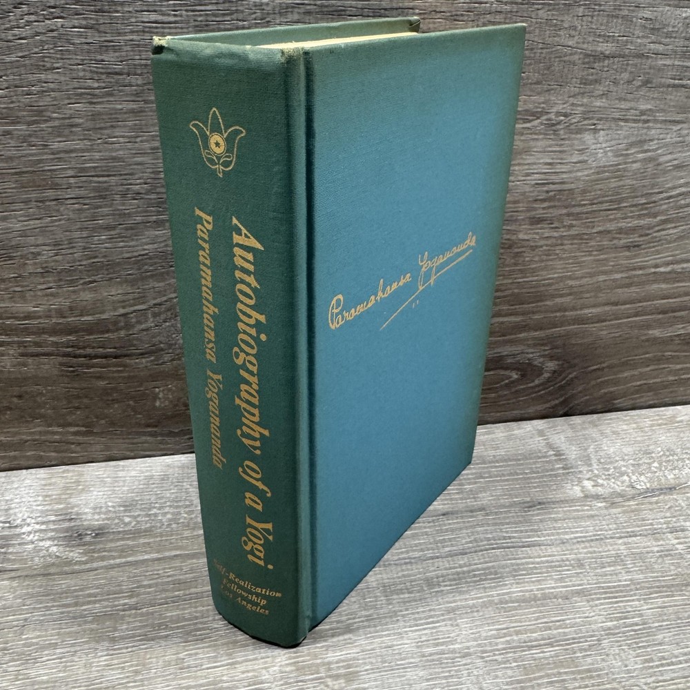 Vintage Autobiography Of A Yogi Paramahansa Yogananda Green HC USA 1969