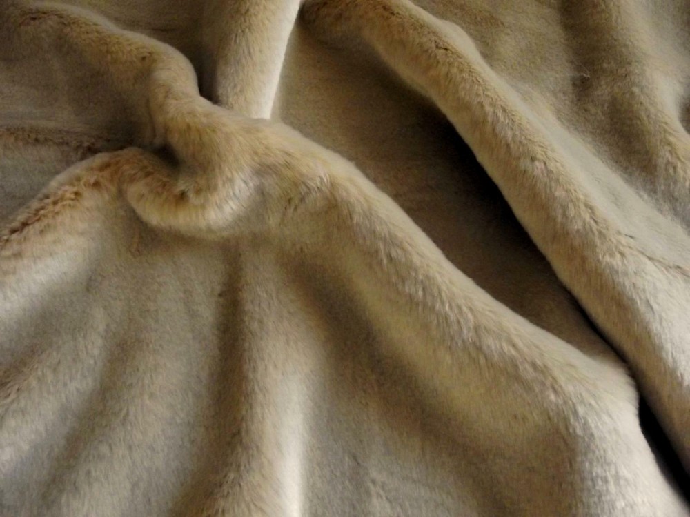 Super Luxury Faux Fur Fabric Material - SHORT PLUSH BEIGE