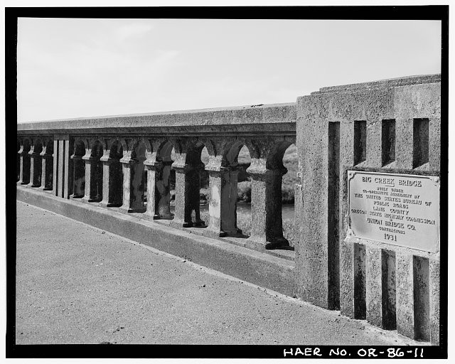 11. DETAIL VIEW OF BRIDGE RAILING AND NAME PLAQUE. - Big Creek Bridge, Spanning