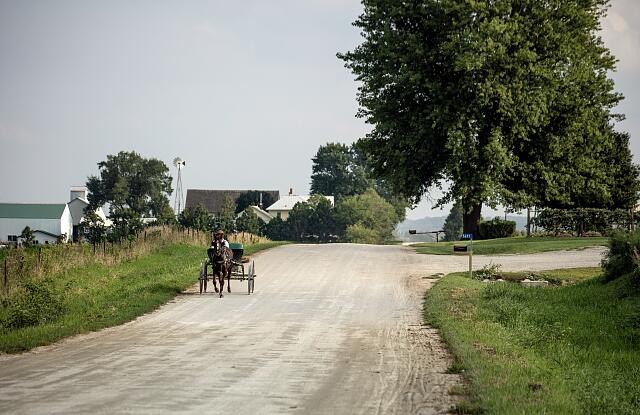 Photo:Kalona Iowa 2016 Amish Mennonite Horse and Buggy Country Road