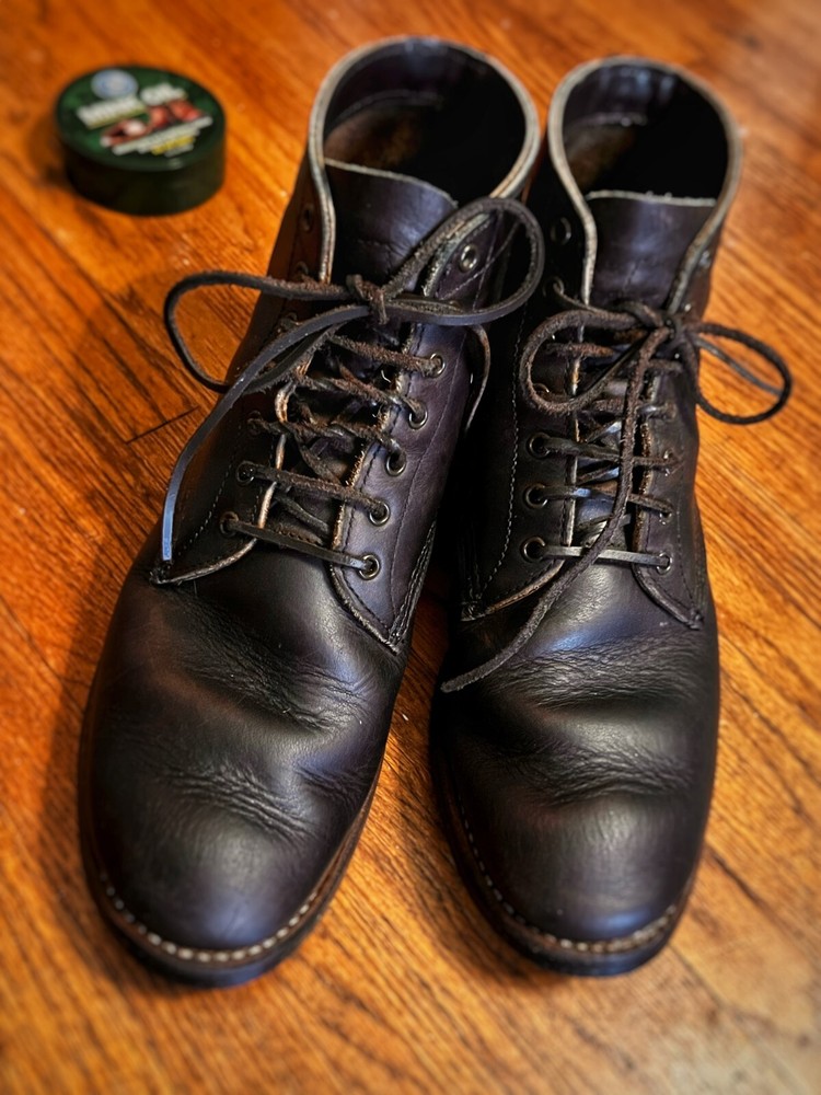 Red Wing Heritage 8061 Merchant Boots in Ebony Harness Size 9.5D Pre-Broken for Comfort